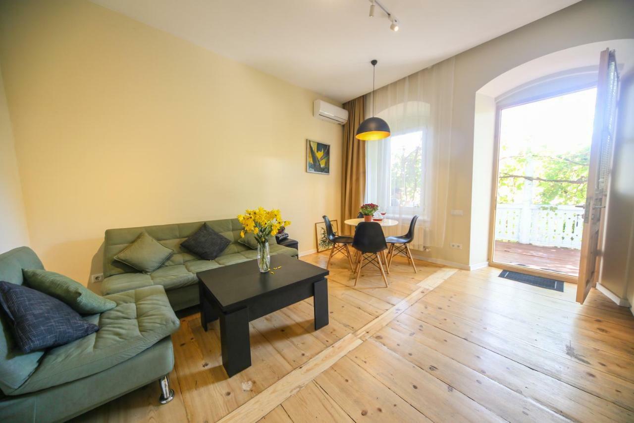 Parajhouse Appartement Tbilisi Buitenkant foto
